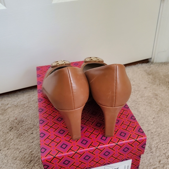 Tory Burch wedge heels - Size 9 - Picture 3 of 4